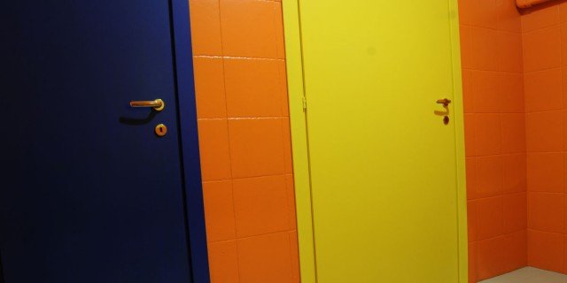 Pitturare le piastrelle: bagno e cucina diventano come nuovi cose ... Pitturare una cucina