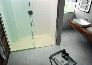 Piatto doccia 170x90 cm colore Sabbia con griglia colorata. Box doccia Strada.