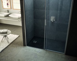 Piatto doccia Ultra Flat S 140x80 cm colore Nero. Box doccia Strada. Miscelatore Tonic II.