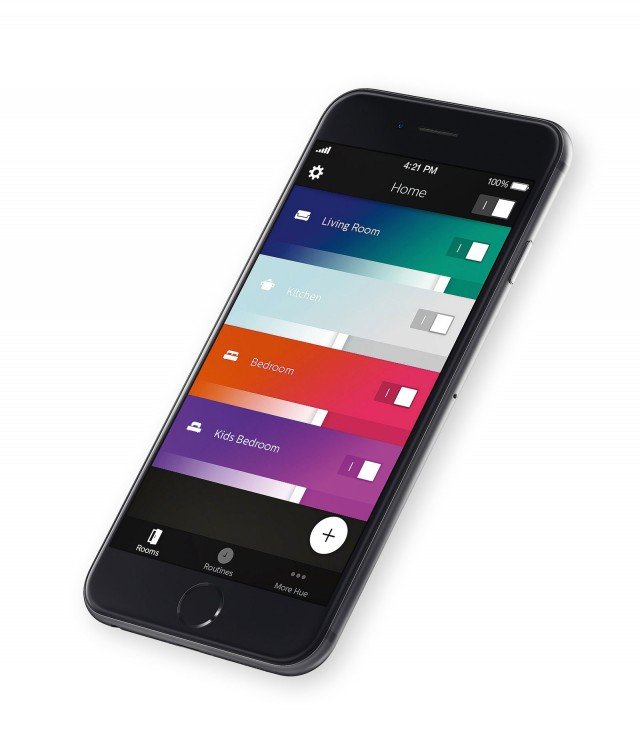 Scenari luminosi Tutta la luce di casa sotto controllo grazie a un'app multitasking: la funzione “Stanze” permette di raggruppare e controllare le fonti luminose di un ambiente o un’area; l’opzione “Attività quotidiane” consente invece di programmare l’illuminazione in base alle attività svolte; la tecnologia “Scene” è in grado di creare scenari luminosi personalizzati scegliendo i colori più adatti. ● Applicazione per smartphone Hue gen 2 di Philips Scenari luminosi Tutta la luce di casa sotto controllo grazie a un'app multitasking: la funzione “Stanze” permette di raggruppare e controllare le fonti luminose di un ambiente o un’area; l’opzione “Attività quotidiane” consente invece di programmare l’illuminazione in base alle attività svolte; la tecnologia “Scene” è in grado di creare scenari luminosi personalizzati scegliendo i colori più adatti. ● Applicazione per smartphone Hue gen 2 di Philips