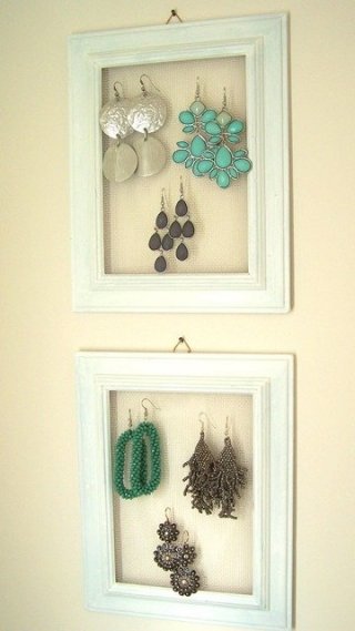 La cornice è finita e può essere appesa al muro