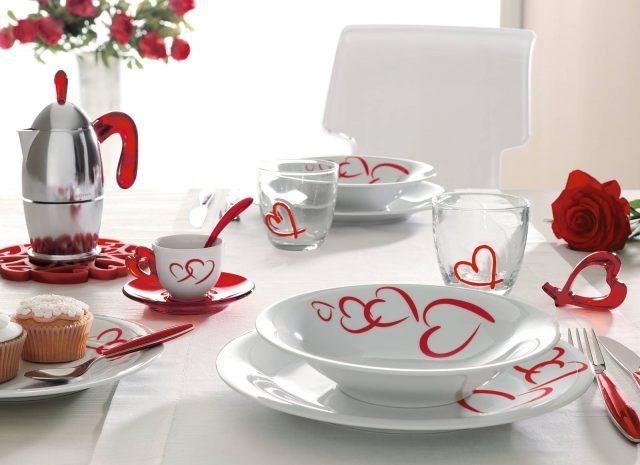 9 Guzzini Love tavola San Valentino 9 Guzzini Love tavola San Valentino