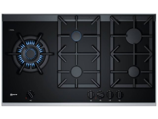 Da 90 cm, il piano cottura a gas in vetroceramica T29TA79N0 di Neff ha 1 fuoco rapido, 2 fuochi standard, 1 fuoco piccolo e 1 Dual Wok per raggiungere alte temperature più velocemente fino ad un massimo di 6 kW. Si può impostare con precisione la potenza della fiamma su 9 diversi livelli. Prezzo da rivenditore. www.neff.it Da 90 cm, il piano cottura a gas in vetroceramica T29TA79N0 di Neff ha 1 fuoco rapido, 2 fuochi standard, 1 fuoco piccolo e 1 Dual Wok per raggiungere alte temperature più velocemente fino ad un massimo di 6 kW. Si può impostare con precisione la potenza della fiamma su 9 diversi livelli. Prezzo da rivenditore. www.neff.it
