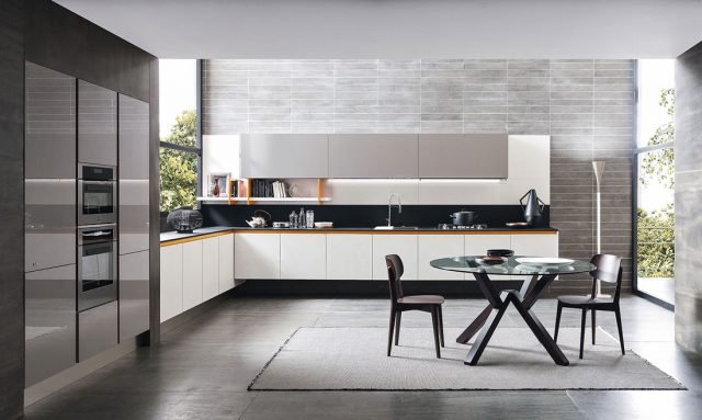 cucina con ante in laccato tonalità bianco e grigio chiaro Charme 37 di Febal Casa cucina con ante in laccato tonalità bianco e grigio chiaro Charme 37 di Febal Casa