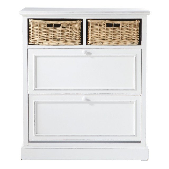 <strong>Cottage di Maisons du Monde</strong> è la scarpiera con un aspetto elegantemente rétro che sta bene anche in corridoio; è realizzata in legno di paulonia verniciato bianco ed è dotata di due cestoni in canna d'India in cui sistemare calzini e altre cose che non si sa mai dove mettere. Misura L 80 x P 34 x H 93 cm. Prezzo 199,90 euro. <strong>www.maisonsdumonde.com</strong> <strong>Cottage di Maisons du Monde</strong> è la scarpiera con un aspetto elegantemente rétro che sta bene anche in corridoio; è realizzata in legno di paulonia verniciato bianco ed è dotata di due cestoni in canna d'India in cui sistemare calzini e altre cose che non si sa mai dove mettere. Misura L 80 x P 34 x H 93 cm. Prezzo 199,90 euro. <strong>www.maisonsdumonde.com</strong>