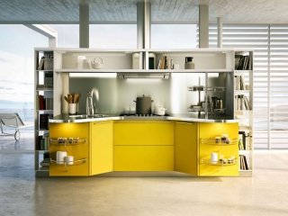 cucina con ante in laccato lucido lemon giallo Skyline 2.0 di Snaidero cucina con ante in laccato lucido lemon giallo Skyline 2.0 di Snaidero