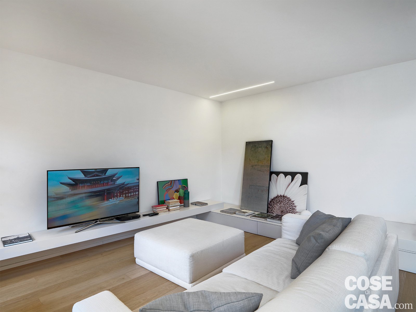 Loft: una casa sottotetto a doppia altezza cose di casa Pilastri portanti incassati in una parete