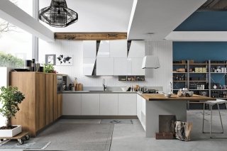 cucina a U dai pensili bianco candido Infinity di Stosa cucina a U dai pensili bianco candido Infinity di Stosa