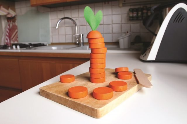 Affetta carota di milaniwood un gioco di concentrazione Affetta carota di milaniwood un gioco di concentrazione
