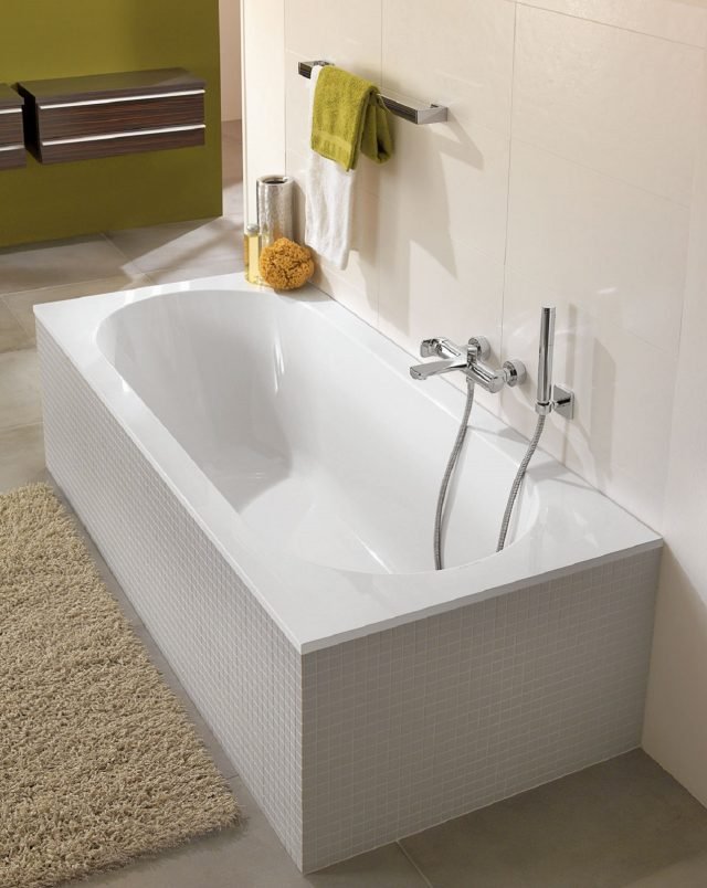 vasca da incasso Oberon di Villeroy & Boch in Quaryl color Bianco Alpin lucido vasca da incasso Oberon di Villeroy & Boch in Quaryl color Bianco Alpin lucido