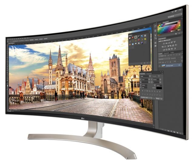 Il monitor 38" 21:9 Curvo di LG elimina l'esigenza di avere molteplici schermi soddisfacendo le esigenze dei video editor, web designer e grafici oltre agli investitori professionali e i programmatori. Il monitor UltraWide con risoluzione Quad HD+ (3840x1600) è ideale per controllare e monitorare diverse anteprime o timeline in contemporanea. Perfetto per creare contenuti, ha le dimensioni adatte per svolgere lavori su vasta scala. Lo schermo IPS di LG azzera la distorsione cromatica, garantendo colori realistici e un'ampia gamma cromatica sRGB superiore al 99%. Due altoparlanti stereo da 10W ciascuno con Rich Bass e gamma sonora a partire da 85 Hz. Pannello IPS. Design Cinema Screen. Funzioni Gaming: Tempo di Risposta 1ms; AMD freesync - Black Stabilizer; DAS (Dynamic Action Sync). Compatibile USB-C (Ricarica Laptop & Trasferimento Dati). Regolazione Schermo in Altezza. Audio 2.0 20W - Supporto Bluetooth. Schermo MULTITASKING. Connessioni: Display Port / 2 HDMI / USB. Prezzo: 1.349 euro. www.lg.com Il monitor 38" 21:9 Curvo di LG elimina l'esigenza di avere molteplici schermi soddisfacendo le esigenze dei video editor, web designer e grafici oltre agli investitori professionali e i programmatori. Il monitor UltraWide con risoluzione Quad HD+ (3840x1600) è ideale per controllare e monitorare diverse anteprime o timeline in contemporanea. Perfetto per creare contenuti, ha le dimensioni adatte per svolgere lavori su vasta scala. Lo schermo IPS di LG azzera la distorsione cromatica, garantendo colori realistici e un'ampia gamma cromatica sRGB superiore al 99%. Due altoparlanti stereo da 10W ciascuno con Rich Bass e gamma sonora a partire da 85 Hz. Pannello IPS. Design Cinema Screen. Funzioni Gaming: Tempo di Risposta 1ms; AMD freesync - Black Stabilizer; DAS (Dynamic Action Sync). Compatibile USB-C (Ricarica Laptop & Trasferimento Dati). Regolazione Schermo in Altezza. Audio 2.0 20W - Supporto Bluetooth. Schermo MULTITASKING. Connessioni: Display Port / 2 HDMI / USB. Prezzo: 1.349 euro. www.lg.com