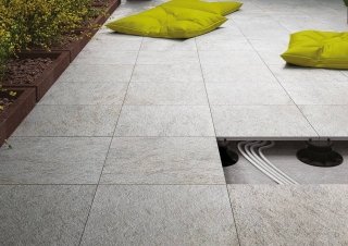 Pavimento sopraelevato di Marazzi Engineering Pavimento sopraelevato di Marazzi Engineering