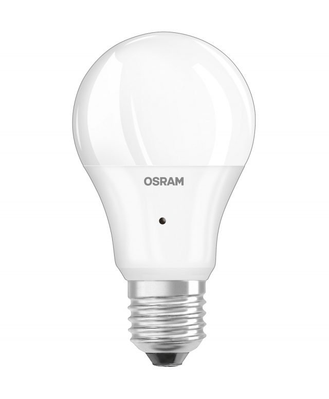 Con il sensore crepuscolare integrato, Daylight Sensor Ledvance di Osram offre un’illuminazione a basso consumo di energia durante le ore notturne e si spegne automaticamente quando la luce artificiale non è più necessaria. Prezzo 13,99 euro. www.ledvance.it Con il sensore crepuscolare integrato, Daylight Sensor Ledvance di Osram offre un’illuminazione a basso consumo di energia durante le ore notturne e si spegne automaticamente quando la luce artificiale non è più necessaria. Prezzo 13,99 euro. www.ledvance.it