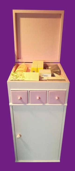 Mobiletto aperto Mobiletto aperto