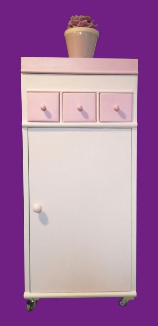 Mobiletto chiuso Mobiletto chiuso