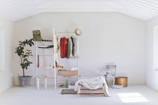 La casa portatile di Elena Bompani, parte del percorso espositivo di BASE Milano. La casa portatile di Elena Bompani, parte del percorso espositivo di BASE Milano.