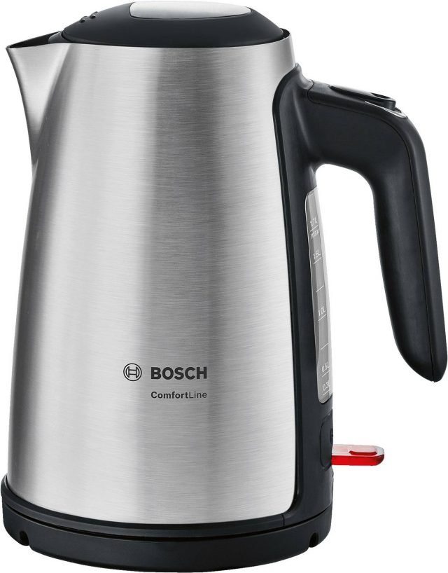 Il bollitore mod. TWK6A813 della linea ComfortLine di Bosch ha spegnimento automatico, protezione contro il surriscaldamento e ebollizione e spegnimento automatico se scollegato dalla base per un uso più che sicuro. Ha capacità di 1,7 litri ma può scaldare acqua anche per una sola tazza. Prezzo 79,90 euro. www.bosch.it Il bollitore mod. TWK6A813 della linea ComfortLine di Bosch ha spegnimento automatico, protezione contro il surriscaldamento e ebollizione e spegnimento automatico se scollegato dalla base per un uso più che sicuro. Ha capacità di 1,7 litri ma può scaldare acqua anche per una sola tazza. Prezzo 79,90 euro. www.bosch.it