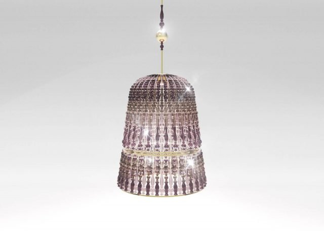 Crowns di Italamp è la lampada a sospensione, design Marco Piva, nella nuova versione declinata nei colori melanzana, cipria e rosa confetto. Il diffusore, disponibile anche di grandi dimensioni, è realizzato con elementi in vetro lavorati e soffiati singolarmente a mano da esperti maestri vetrai secondo la tradizione settecentesca; la luce a Led enfatizza gli effetti scenografici. Misura ø 130 cm. www.italamp.com Crowns di Italamp è la lampada a sospensione, design Marco Piva, nella nuova versione declinata nei colori melanzana, cipria e rosa confetto. Il diffusore, disponibile anche di grandi dimensioni, è realizzato con elementi in vetro lavorati e soffiati singolarmente a mano da esperti maestri vetrai secondo la tradizione settecentesca; la luce a Led enfatizza gli effetti scenografici. Misura ø 130 cm. www.italamp.com