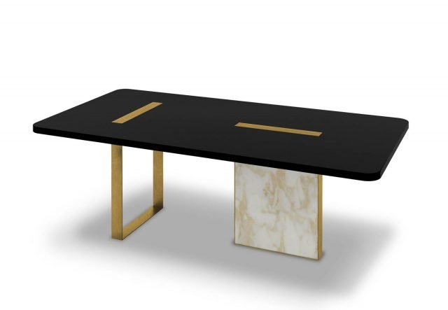 Tyron di Marioni è il nuovo tavolo con il piano rettangolare realizzato in legno laccato con inserti di ottone spazzolato; i sostegni hanno una forma differente e sono posizionati perpendicolarmente, inoltre sono realizzati con materiali diversi, metallo e marmo pieno. Misura L 220 x P 110 x H 75 cm. www.marioni.it Tyron di Marioni è il nuovo tavolo con il piano rettangolare realizzato in legno laccato con inserti di ottone spazzolato; i sostegni hanno una forma differente e sono posizionati perpendicolarmente, inoltre sono realizzati con materiali diversi, metallo e marmo pieno. Misura L 220 x P 110 x H 75 cm. www.marioni.it