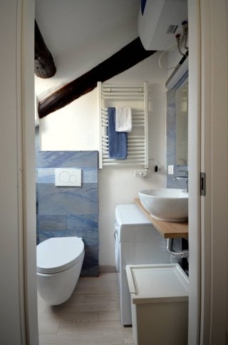 Bagno lillipuziano firmata dalla società Milano Abita Bagno lillipuziano firmata dalla società Milano Abita
