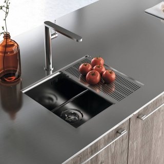 piano lavello cucina di Doimo Cucine con sezione scolapiatti e vasca profonda 22 cm. piano lavello cucina di Doimo Cucine con sezione scolapiatti e vasca profonda 22 cm.