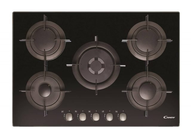 Molto elegante, il piano in vetro temperato Gas on Glass CVG 75 SQPNX di Candy è anche facile da pulire e offre grandi prestazioni. È dotato di 5 fuochi tra cui un bruciatore a quadrupla corona per velocizzare i tempi di preparazione. Misura 75x50 cm. Prezzo 449 euro. www.candy.it Molto elegante, il piano in vetro temperato Gas on Glass CVG 75 SQPNX di Candy è anche facile da pulire e offre grandi prestazioni. È dotato di 5 fuochi tra cui un bruciatore a quadrupla corona per velocizzare i tempi di preparazione. Misura 75x50 cm. Prezzo 449 euro. www.candy.it