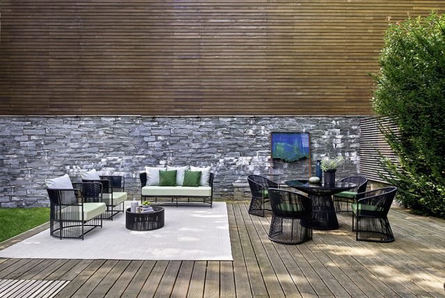 Con la collezione di sedute e tavoli Tibidabo (design Calvi&Brambilla) avete la possibilità di scegliere tra diversi arredi e complementi perfettamente coordinati e dialoganti tra loro, proprio come all’interno dell’abitazione, per esempio scegliendo una classica forma a clessidra. Con la collezione di sedute e tavoli Tibidabo (design Calvi&Brambilla) avete la possibilità di scegliere tra diversi arredi e complementi perfettamente coordinati e dialoganti tra loro, proprio come all’interno dell’abitazione, per esempio scegliendo una classica forma a clessidra.