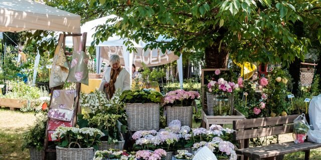 Floreka 2017. La decima edizione in cammino tra Petali e Parole Floreka 2017. La decima edizione in cammino tra Petali e Parole