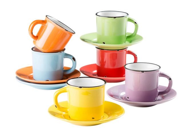 Art. G379 di Novità Home è il set di sei tazzine per la tavola dell'estate interamente realizzate in ceramica colorata; hanno un aspetto piacevolmente vintage. Sono corredate di un piattino coordinato. Prezzo 19,80 euro per il set. w HYPERLINK "http://Www.novitahome.com/"ww.novitahome.com Art. G379 di Novità Home è il set di sei tazzine per la tavola dell'estate interamente realizzate in ceramica colorata; hanno un aspetto piacevolmente vintage. Sono corredate di un piattino coordinato. Prezzo 19,80 euro per il set. w HYPERLINK "http://Www.novitahome.com/"ww.novitahome.com