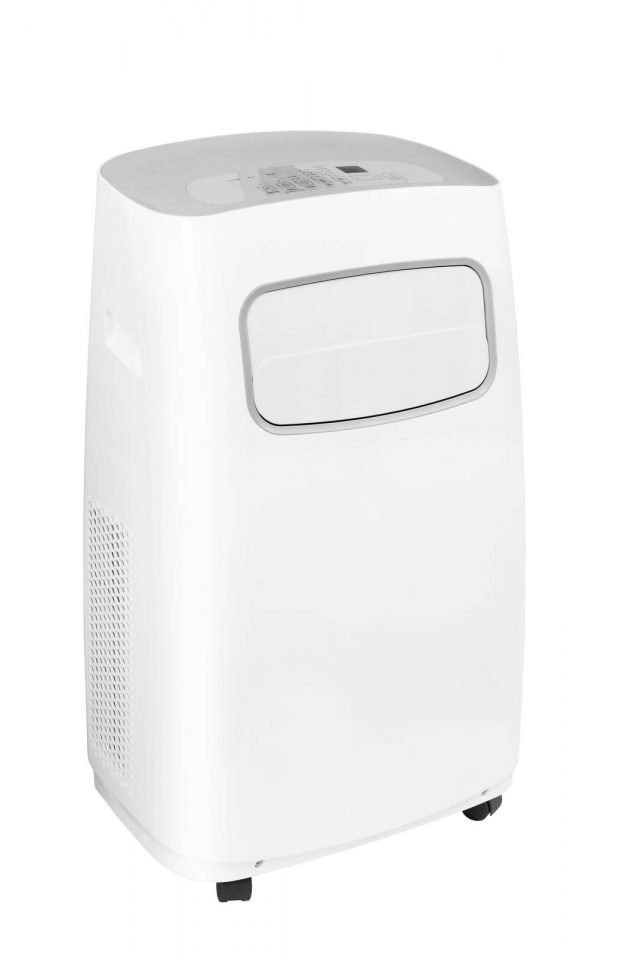 Il climatizzatore in classe A, Comfeè Sognidoro di Midea è facile da trasportare grazie alle ruote piroettanti che facilitano il trasporto. Disponibile da 9.000 o 12.000 Btu/h, ha timer per la programmazione fino a 24 ore e funzione che in caso di interruzione dell’alimentazione elettrica riavvia l’apparecchio con le impostazioni precedentemente in uso. Misura L43,5xP34xH72 cm. Prezzo 269 euro. www.comfee.eu Il climatizzatore in classe A, Comfeè Sognidoro di Midea è facile da trasportare grazie alle ruote piroettanti che facilitano il trasporto. Disponibile da 9.000 o 12.000 Btu/h, ha timer per la programmazione fino a 24 ore e funzione che in caso di interruzione dell’alimentazione elettrica riavvia l’apparecchio con le impostazioni precedentemente in uso. Misura L43,5xP34xH72 cm. Prezzo 269 euro. www.comfee.eu