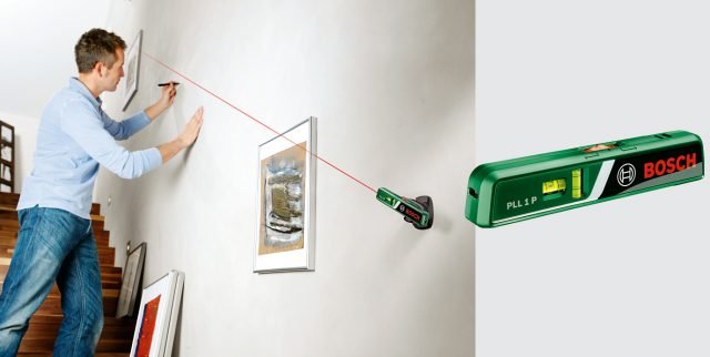 Di grande utilità per posizionare i quadri, la livella ottica, strumento che rileva le altezze degli oggetti e proietta linee laser sulla parete, PLL 1 P di Bosch. www.bosch.it Di grande utilità per posizionare i quadri, la livella ottica, strumento che rileva le altezze degli oggetti e proietta linee laser sulla parete, PLL 1 P di Bosch. www.bosch.it