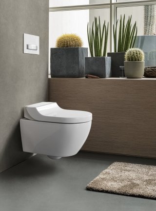 AquaClean Tuma di Geberit unisce water e bidet in un solo sanitario AquaClean Tuma di Geberit unisce water e bidet in un solo sanitario