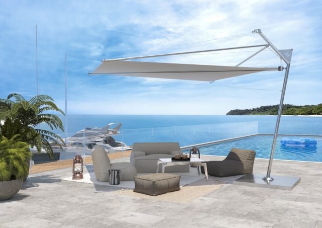 Kolibrie di Ke è un vero e proprio oggetto di design, leggero e moderno, espressione di un innovativo modo di ombreggiare gli spazi esterni e di vivere l’outdoor. Misura 380×380 cm –320×320 cm. Struttura in acciaio inox AISI 304 elettrolucidato a specchio. Piedistallo a cuscinetti per rotazione di 360°. Prezzo da rivenditore. www.keoutdoordesign.it Kolibrie di Ke è un vero e proprio oggetto di design, leggero e moderno, espressione di un innovativo modo di ombreggiare gli spazi esterni e di vivere l’outdoor. Misura 380×380 cm –320×320 cm. Struttura in acciaio inox AISI 304 elettrolucidato a specchio. Piedistallo a cuscinetti per rotazione di 360°. Prezzo da rivenditore. www.keoutdoordesign.it