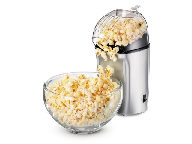 Con finitura argentata, la macchina Art. 292985 di Princess prepara in 3 minuti pop-corn gustosi. E’ completa di recipiente graduato in cui fondere eventualmente anche il burro e coperchio staccabile. Prezzo 32,90 euro. www.princess.nl Con finitura argentata, la macchina Art. 292985 di Princess prepara in 3 minuti pop-corn gustosi. E’ completa di recipiente graduato in cui fondere eventualmente anche il burro e coperchio staccabile. Prezzo 32,90 euro. www.princess.nl