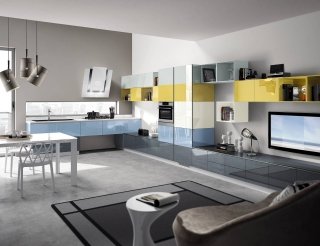 cucina aperta sul soggiorno Tetrix di Scavolini con sezione sotto una finestra a nastro cucina aperta sul soggiorno Tetrix di Scavolini con sezione sotto una finestra a nastro