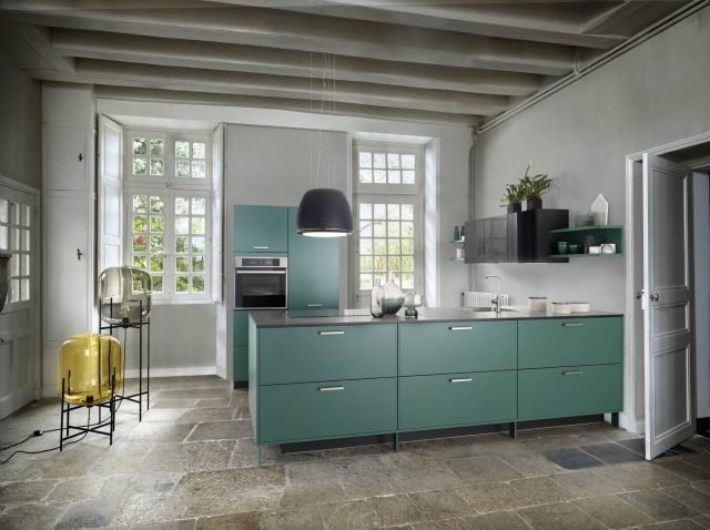 cucina colorata in Mdf laccato Shamerock opaco etna grey Boxea di Schmidt cucina colorata in Mdf laccato Shamerock opaco etna grey Boxea di Schmidt