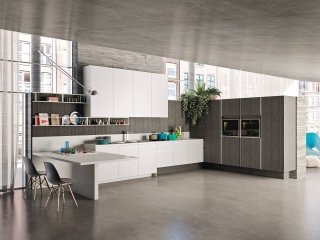 cucina Way di Snaidero si trova accanto a una vetrata a tutta parete cucina Way di Snaidero si trova accanto a una vetrata a tutta parete