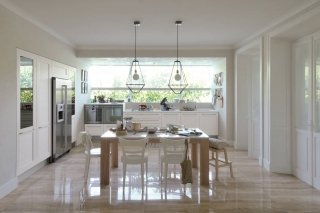 cucina che sotto la finestra riunisce la zona cottura e lavaggio Dialogo di Veneta Cucine cucina che sotto la finestra riunisce la zona cottura e lavaggio Dialogo di Veneta Cucine