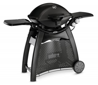 Il barbecue a gas Q™ 3200 Black di Weber ha potenza di 6,4 kW, è dotato di braciere e coperchio in ghisa di alluminio, termometro, due griglie di cottura smaltate in ghisa di acciaio e una griglia scaldavivande, due ripiani pieghevoli per aumentare la superficie di lavoro all’occorrenza e lampada per cucinare comodamente anche la sera. Misura L 140xP70xH144x cm. Prezzo 649 euro. www.weber.com Il barbecue a gas Q™ 3200 Black di Weber ha potenza di 6,4 kW, è dotato di braciere e coperchio in ghisa di alluminio, termometro, due griglie di cottura smaltate in ghisa di acciaio e una griglia scaldavivande, due ripiani pieghevoli per aumentare la superficie di lavoro all’occorrenza e lampada per cucinare comodamente anche la sera. Misura L 140xP70xH144x cm. Prezzo 649 euro. www.weber.com
