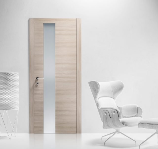 Nella foto, modello Logica Vetro della collezione Replica qui proposto nella finitura Ontario in decorativo Cenere, con cristallo satinato e telaio Flat. Dimensioni: cm 80x210 Telaio: cm 10 Nella foto, modello Logica Vetro della collezione Replica qui proposto nella finitura Ontario in decorativo Cenere, con cristallo satinato e telaio Flat. Dimensioni: cm 80x210 Telaio: cm 10