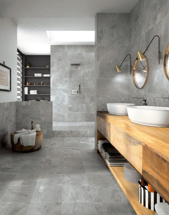 bagno effetto pietra It Rocks si caratterizza per la cura minuziosa del dettaglio e delle texture, autenticamente eterogenee e irregolari. bagno effetto pietra It Rocks si caratterizza per la cura minuziosa del dettaglio e delle texture, autenticamente eterogenee e irregolari.