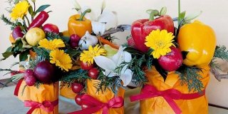Fai da te: la composizione estiva con frutta, ortaggi e fiori