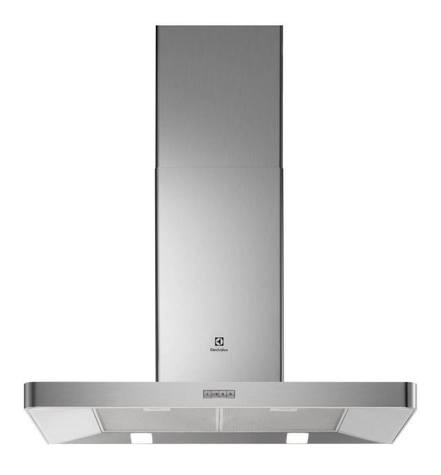 La cappa a camino EFB90460OX di Electrolux, larga 90 cm, in acciaio inox, ha filtro in carbone, è regolabile su tre velocità e ha portata massima di 603 mc/h. Le lampadine a led illuminano perfettamente il piano di lavoro. Prezzo da rivenditore. www.electrolux.it La cappa a camino EFB90460OX di Electrolux, larga 90 cm, in acciaio inox, ha filtro in carbone, è regolabile su tre velocità e ha portata massima di 603 mc/h. Le lampadine a led illuminano perfettamente il piano di lavoro. Prezzo da rivenditore. www.electrolux.it