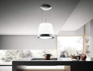 Summilux è la cappa lampadario di Elica in acciaio lucido a specchio e vetro satinato con strip LED che consentono di modulare l’intensità della luce. Regolabile tramite telecomando e con filtri odori, è dotata di sensori in grado di rilevare il tipo di cottura e la quantità di vapori emessi, calibrando così in modo ottimale il livello di aspirazione necessario. In classe A, il diametro è di 50 cm e la con portata massima di 400 mc/h. Prezzo a partire da 2.300 euro. www.elica.it Summilux è la cappa lampadario di Elica in acciaio lucido a specchio e vetro satinato con strip LED che consentono di modulare l’intensità della luce. Regolabile tramite telecomando e con filtri odori, è dotata di sensori in grado di rilevare il tipo di cottura e la quantità di vapori emessi, calibrando così in modo ottimale il livello di aspirazione necessario. In classe A, il diametro è di 50 cm e la con portata massima di 400 mc/h. Prezzo a partire da 2.300 euro. www.elica.it