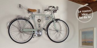 La bicicletta diventa una maxi lampada a parete