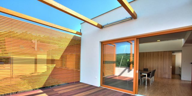 Manutenzione del parquet: sbiancanti e impregnanti per esterni e per ... La casa del parquet