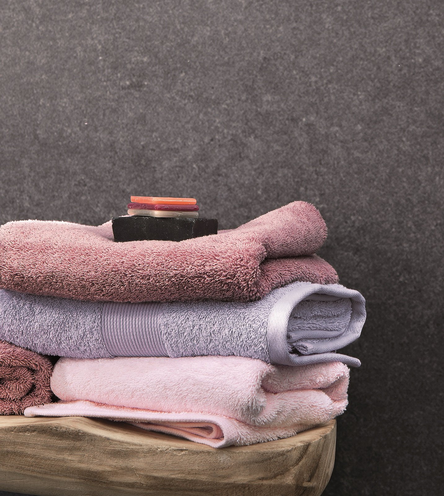 Asciugamani e biancheria da bagno: modelli, tipologie e foto - Cose di Casa