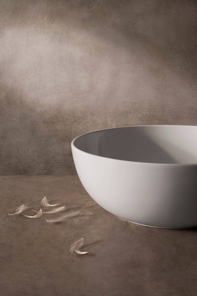 La collezione T-Edge, disegnata da CreativeLab+ per Ceramica Globo, si arricchisce di nuove combinazioni e modelli. Disponibile in 14 colori ceramici, la serie ospita l’innovativo smalto Ceraslide, studiato per garantire maggiore resistenza a macchie, sporco e abrasioni, e il trattamento antibatterico Bataform, applicato durante la fase di produzione per ridurre la presenza di germi e batteri. La collezione T-Edge, disegnata da CreativeLab+ per Ceramica Globo, si arricchisce di nuove combinazioni e modelli. Disponibile in 14 colori ceramici, la serie ospita l’innovativo smalto Ceraslide, studiato per garantire maggiore resistenza a macchie, sporco e abrasioni, e il trattamento antibatterico Bataform, applicato durante la fase di produzione per ridurre la presenza di germi e batteri.