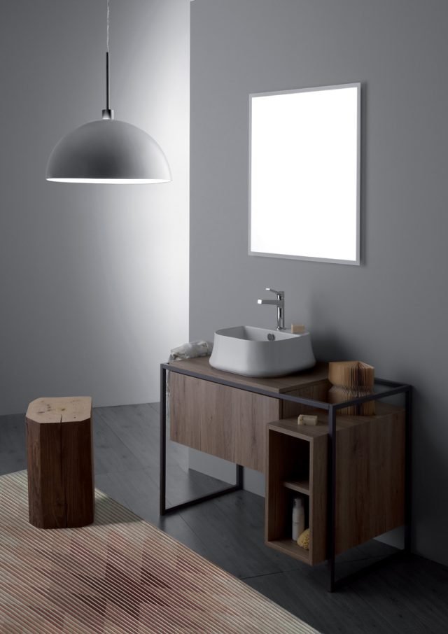 Frame di Simas è una collezione di mobili bagno sviluppata per accompagnare i lavabi d'appoggio Sharp Frame di Simas è una collezione di mobili bagno sviluppata per accompagnare i lavabi d'appoggio Sharp