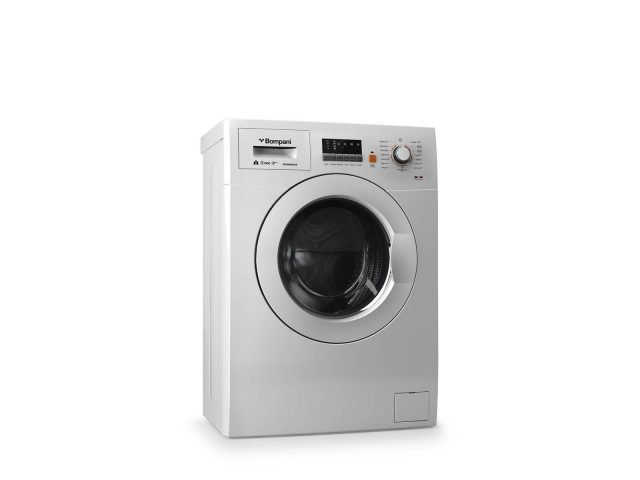 La lavatrice a carica frontale Lavinia Mod. BOWM639/E di Bompani è profonda 39 cm e ha capacità di carico di 6 kg. In classe A+++, ha centrifuga di 1.000 giri al minuto e è dotata di 15 programmi e di maxi oblò da 30 cm con apertura facilitata a 180°C. Misura L59,5xP39xH85 cm. Prezzo 389 euro. www.bompani.it La lavatrice a carica frontale Lavinia Mod. BOWM639/E di Bompani è profonda 39 cm e ha capacità di carico di 6 kg. In classe A+++, ha centrifuga di 1.000 giri al minuto e è dotata di 15 programmi e di maxi oblò da 30 cm con apertura facilitata a 180°C. Misura L59,5xP39xH85 cm. Prezzo 389 euro. www.bompani.it